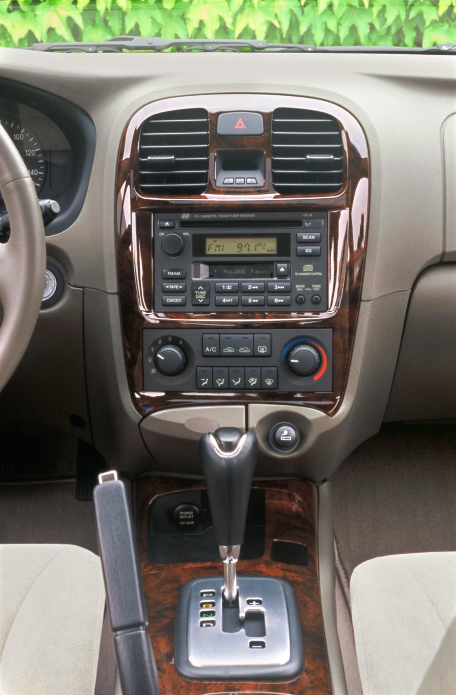 Hyundai Sonata 2003 года  (фото 4 из 15)
